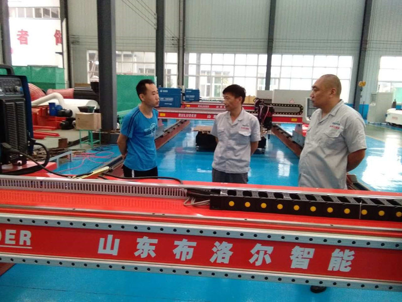 龍門式管板一體數(shù)控切割機(jī) 龍門式管板一體數(shù)控切割機(jī)