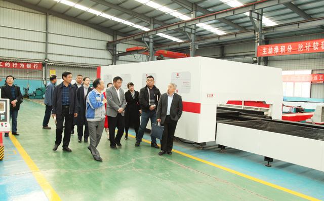 參觀布洛爾封閉式光纖激光切割機(jī) 參觀布洛爾封閉式光纖激光切割機(jī)