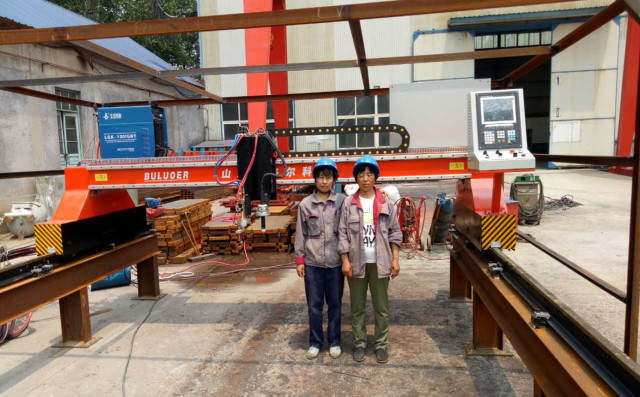 布洛爾數(shù)控等離子切割機調(diào)試成功 布洛爾數(shù)控等離子切割機調(diào)試成功