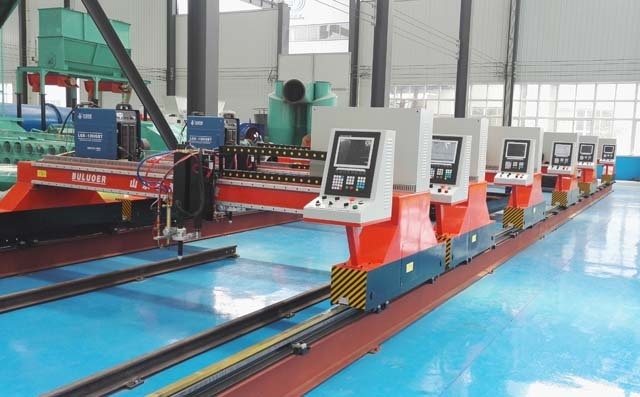 龍門式切割機.jpg 龍門式切割機