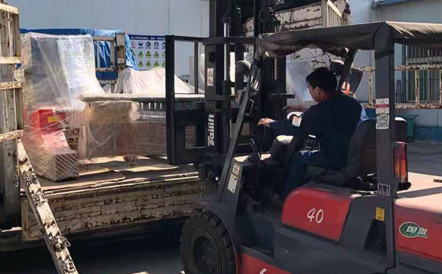 數(shù)控金屬切割機(jī)發(fā)貨 數(shù)控金屬切割機(jī)發(fā)貨