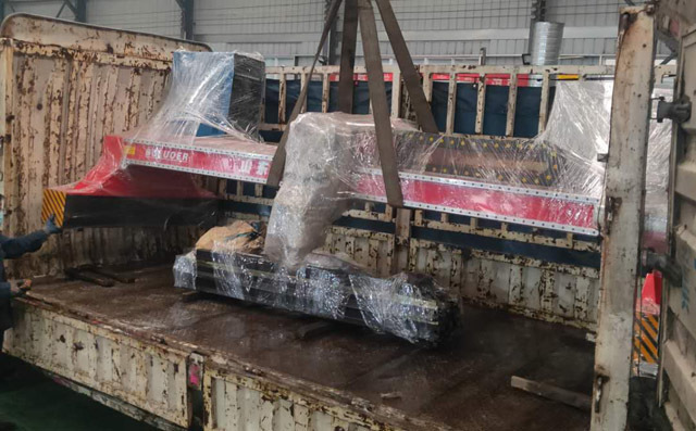 龍門切割機發(fā)往河北滄州 龍門切割機發(fā)往河北滄州