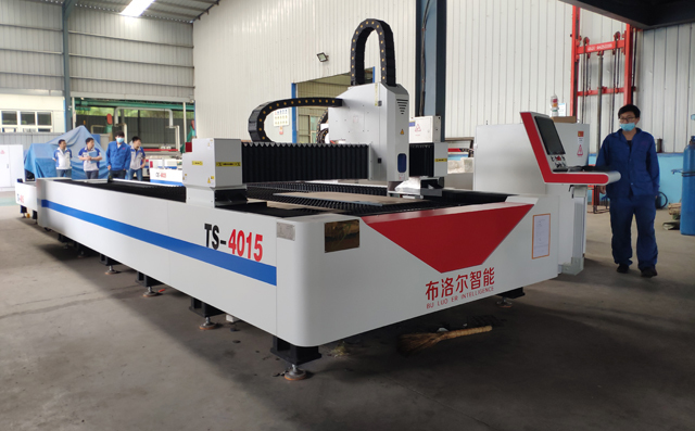 可交換平臺(tái)式切割機(jī)效率更高