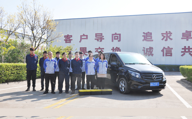 布洛爾售后服務(wù)團(tuán)隊