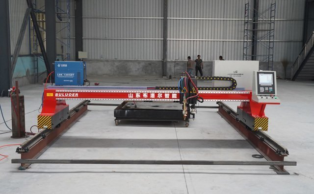 數(shù)控等離子火焰切割機(jī) 數(shù)控等離子火焰切割機(jī)