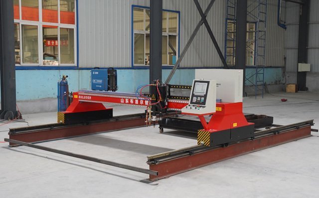 布洛爾數(shù)控等離子切割機(jī)可增加火焰及多割炬 布洛爾數(shù)控等離子切割機(jī)可增加火焰及多割炬