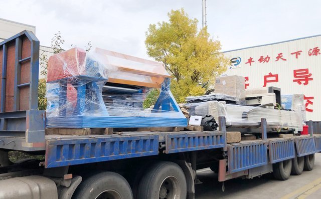 UC4015型開卷校平光纖激光切割機(jī)即將發(fā)往客戶現(xiàn)場 UC4015型開卷校平光纖激光切割機(jī)即將發(fā)往客戶現(xiàn)場